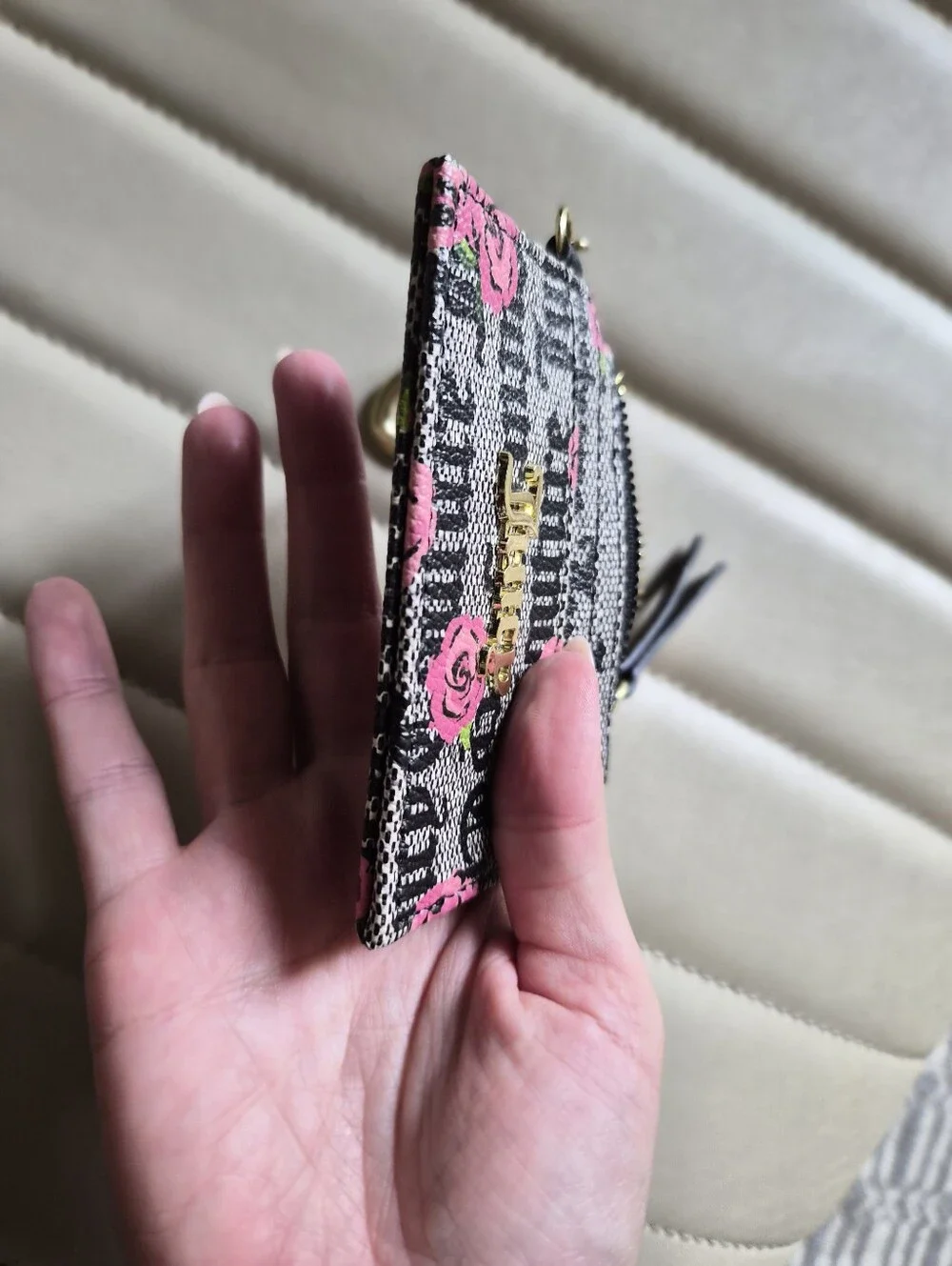 Juicy Couture compact juicy